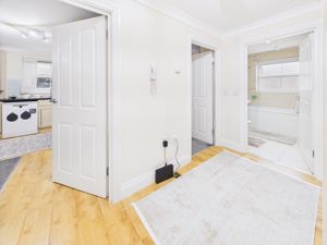 ENTRANCE HALLWAY- click for photo gallery